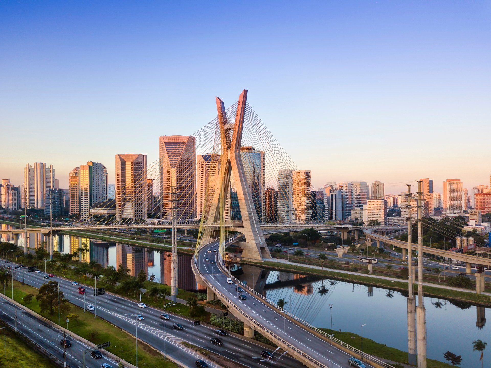 Ponte estaiada em São Paulo